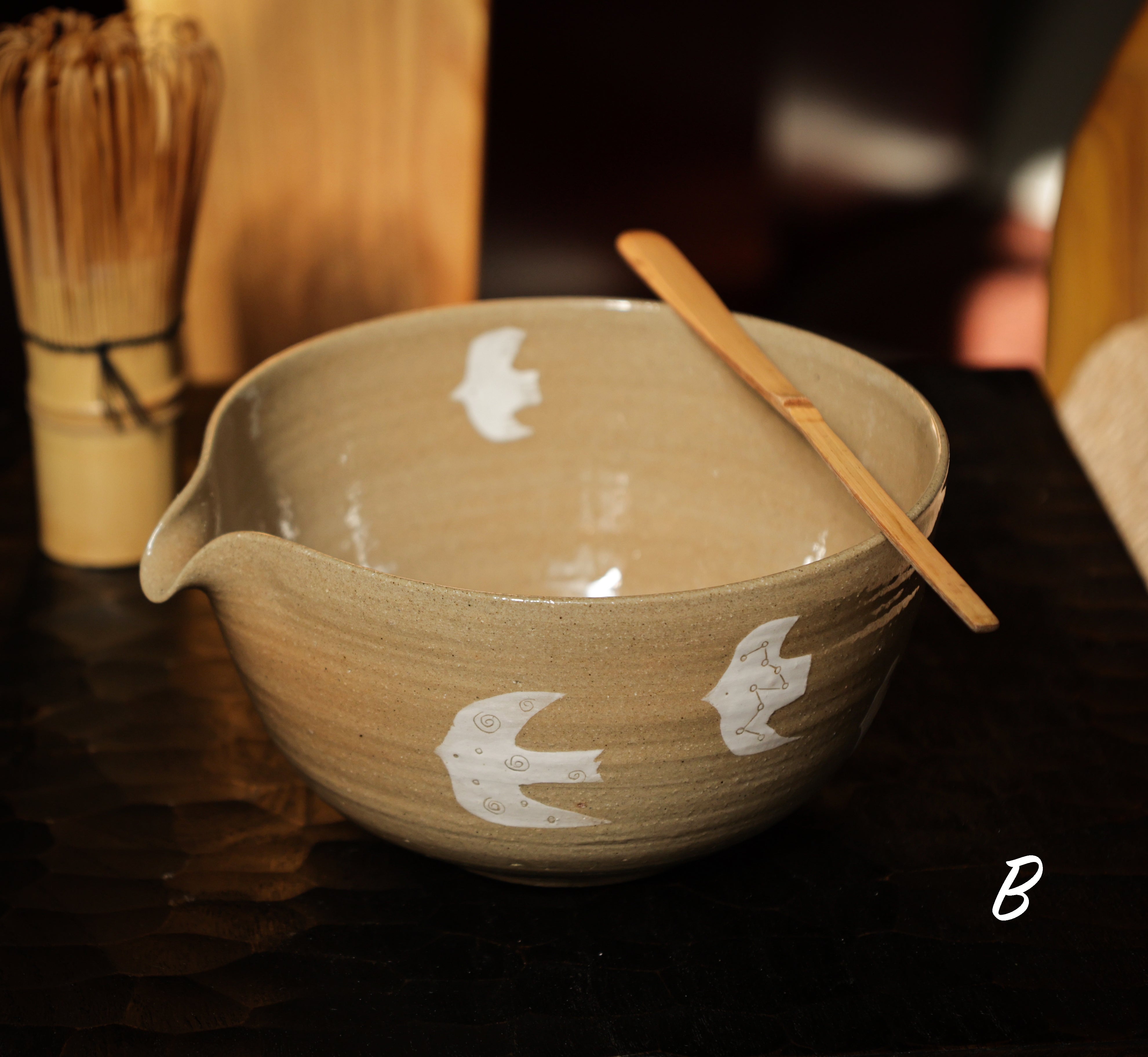Hand-painted Birds Tea Bowl ( Matcha Chawan)- Light