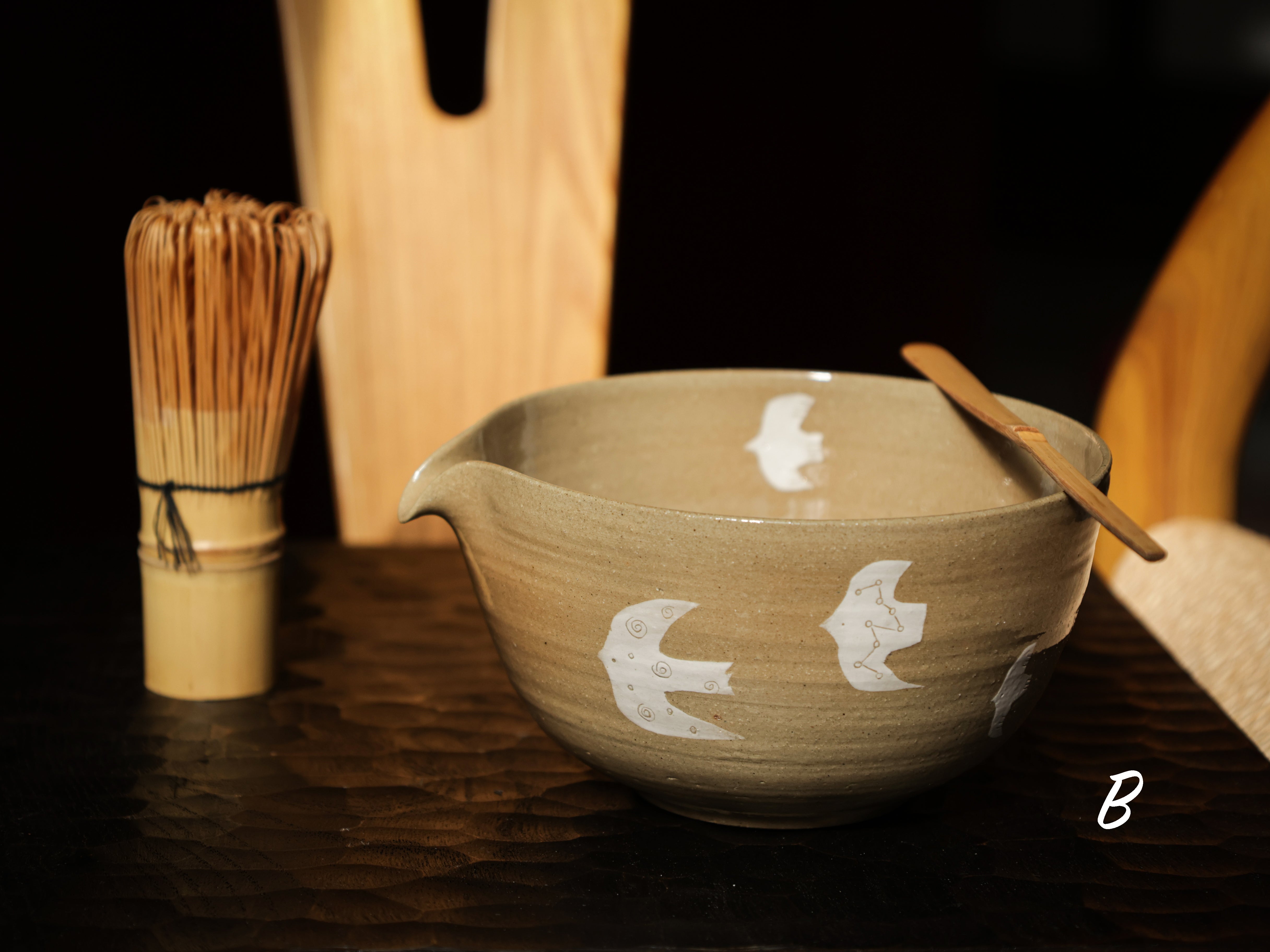 Hand-painted Birds Tea Bowl ( Matcha Chawan)- Light