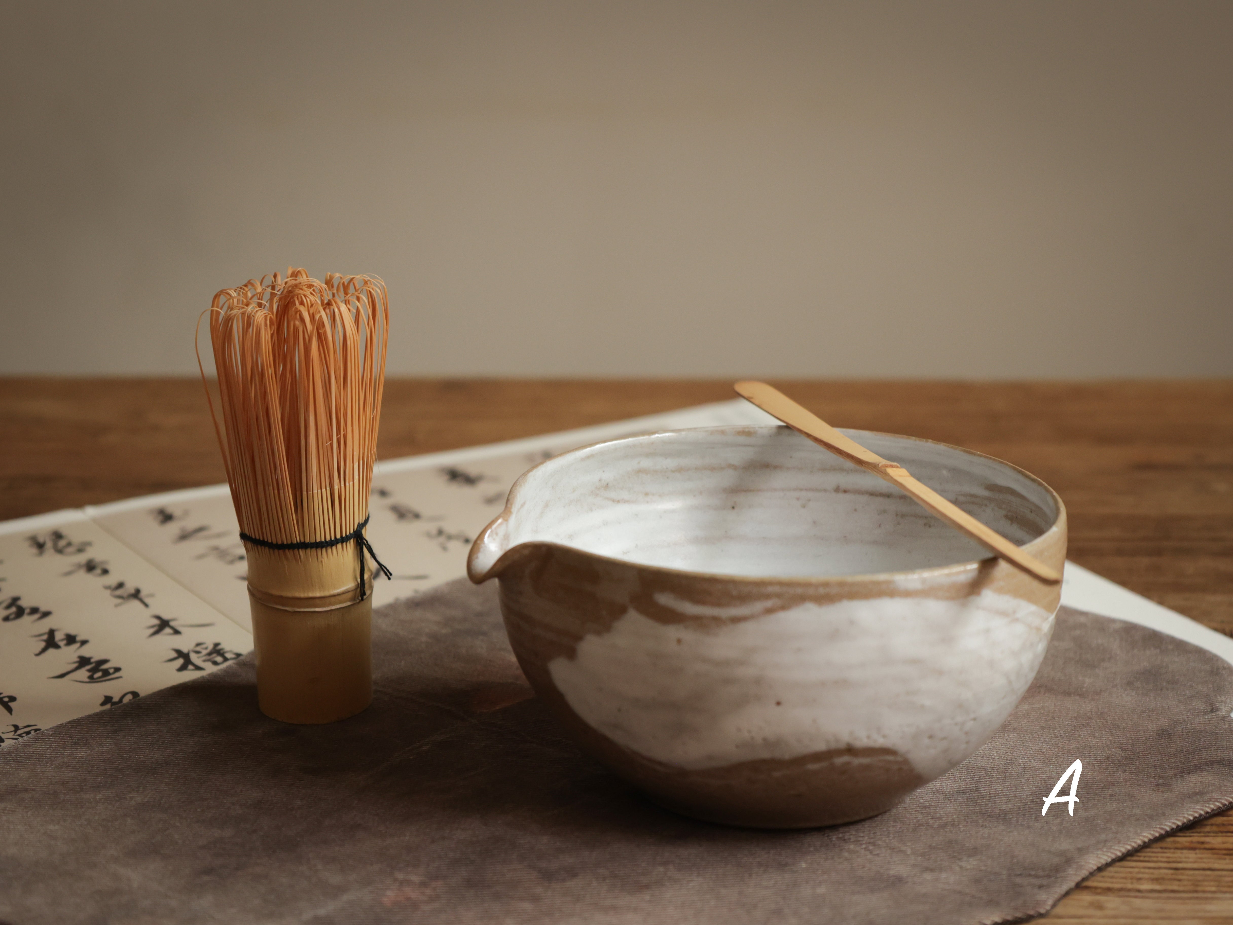 White Swirls Tea Bowl (Matcha Chawan)
