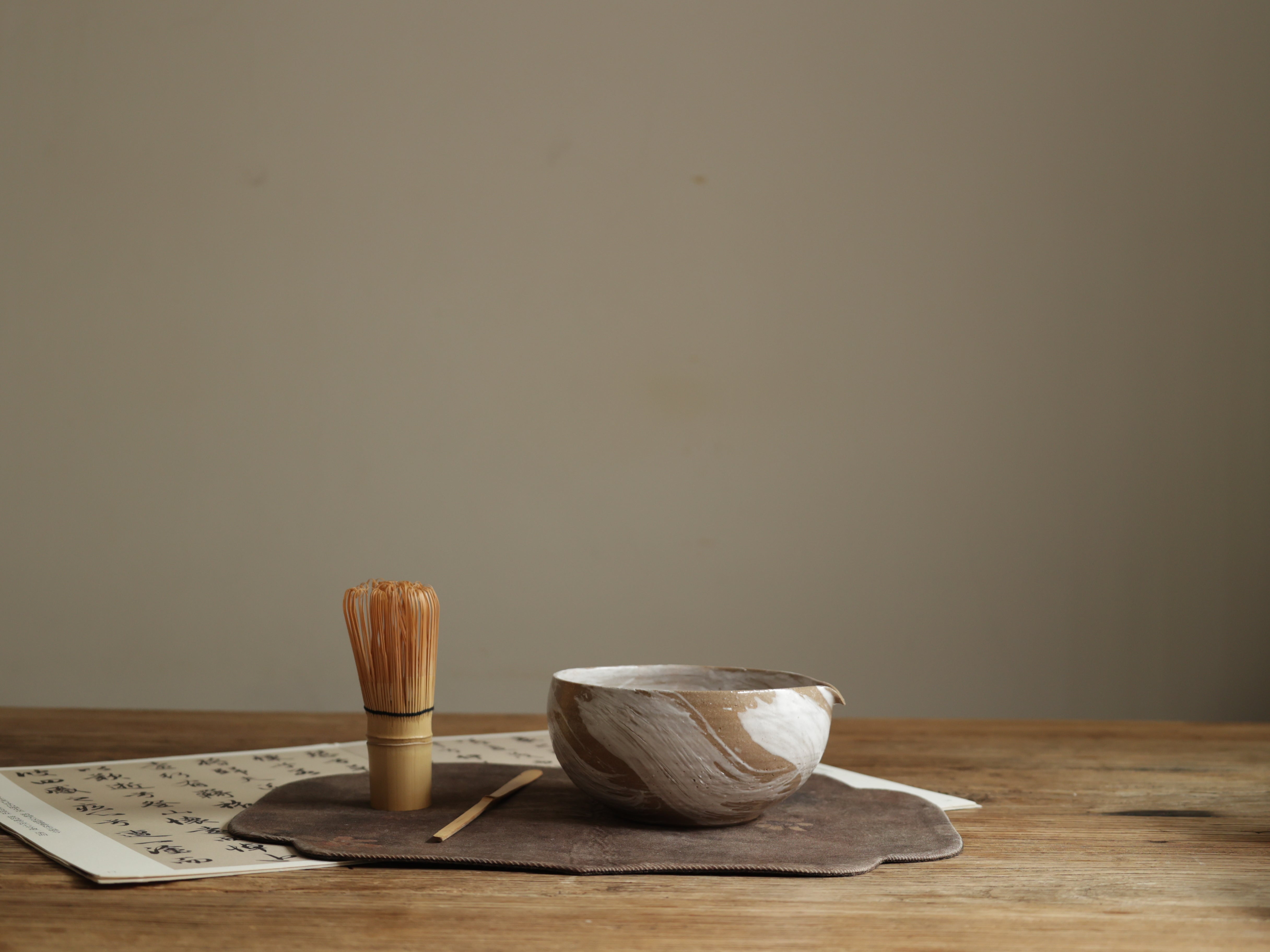 White Swirls Tea Bowl (Matcha Chawan)