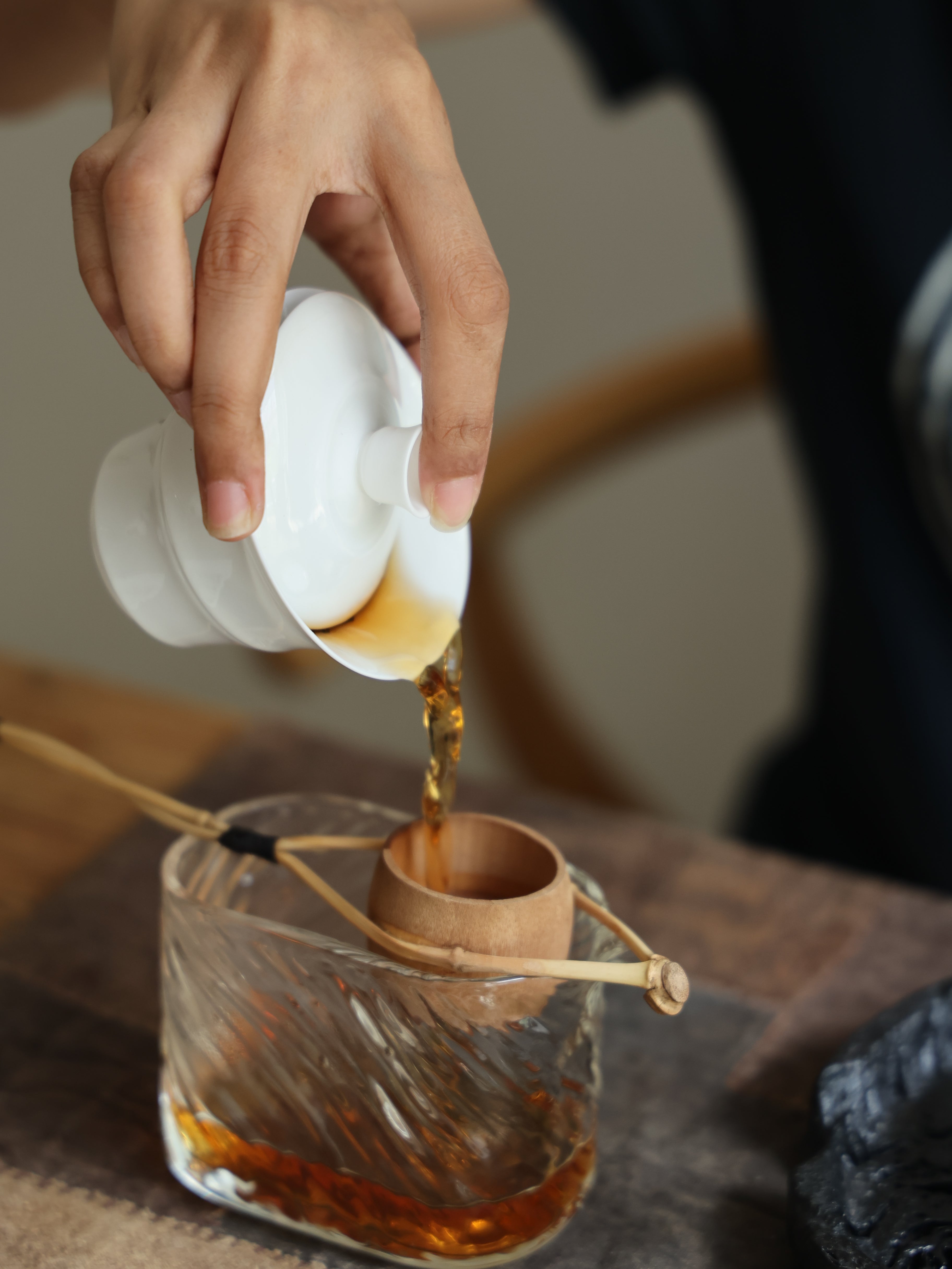 Classic Thin Porcelain Gaiwan (with a saucer)