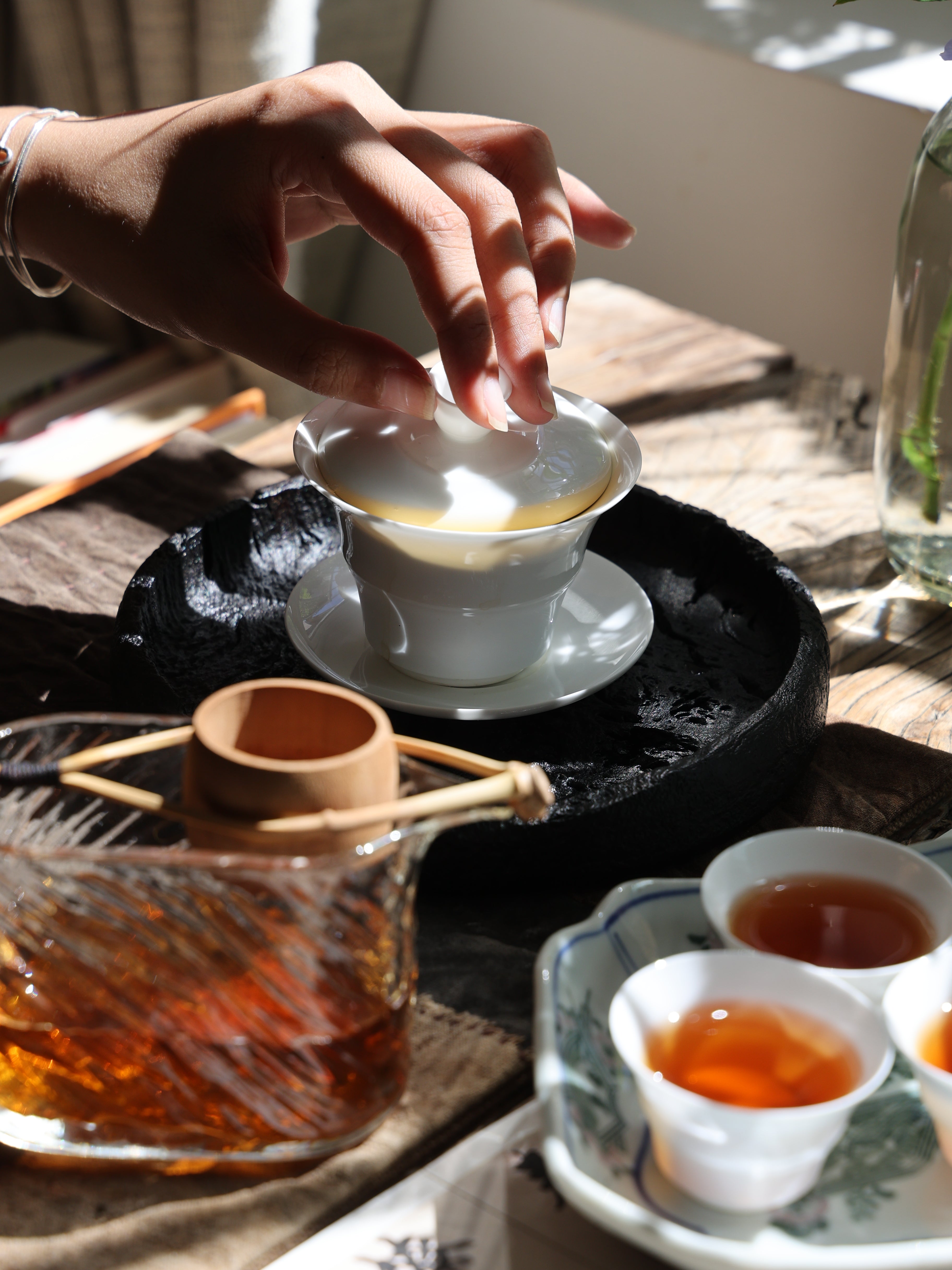 Classic Thin Porcelain Gaiwan (with a saucer)