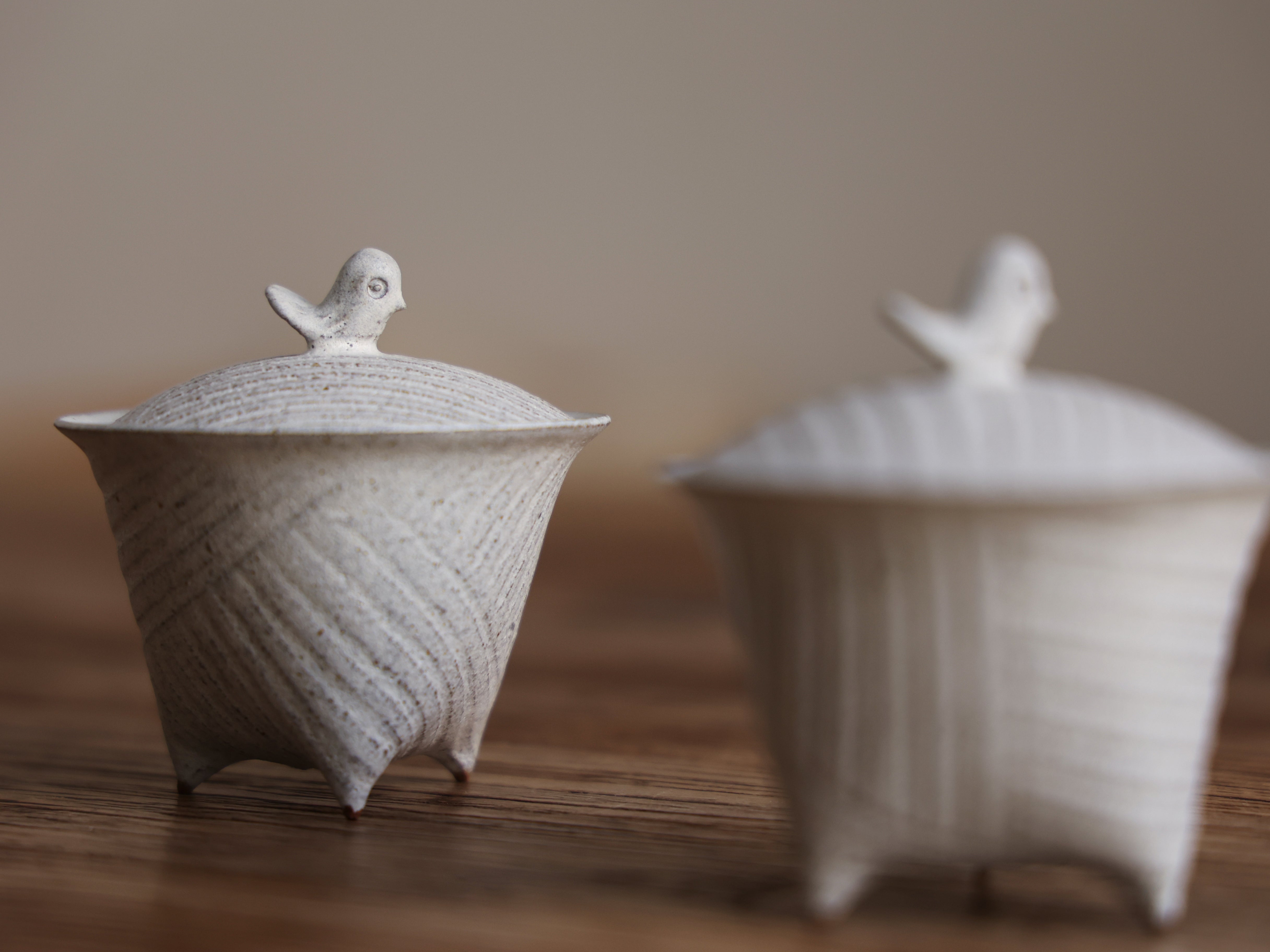 Bird & three-legged Gaiwan