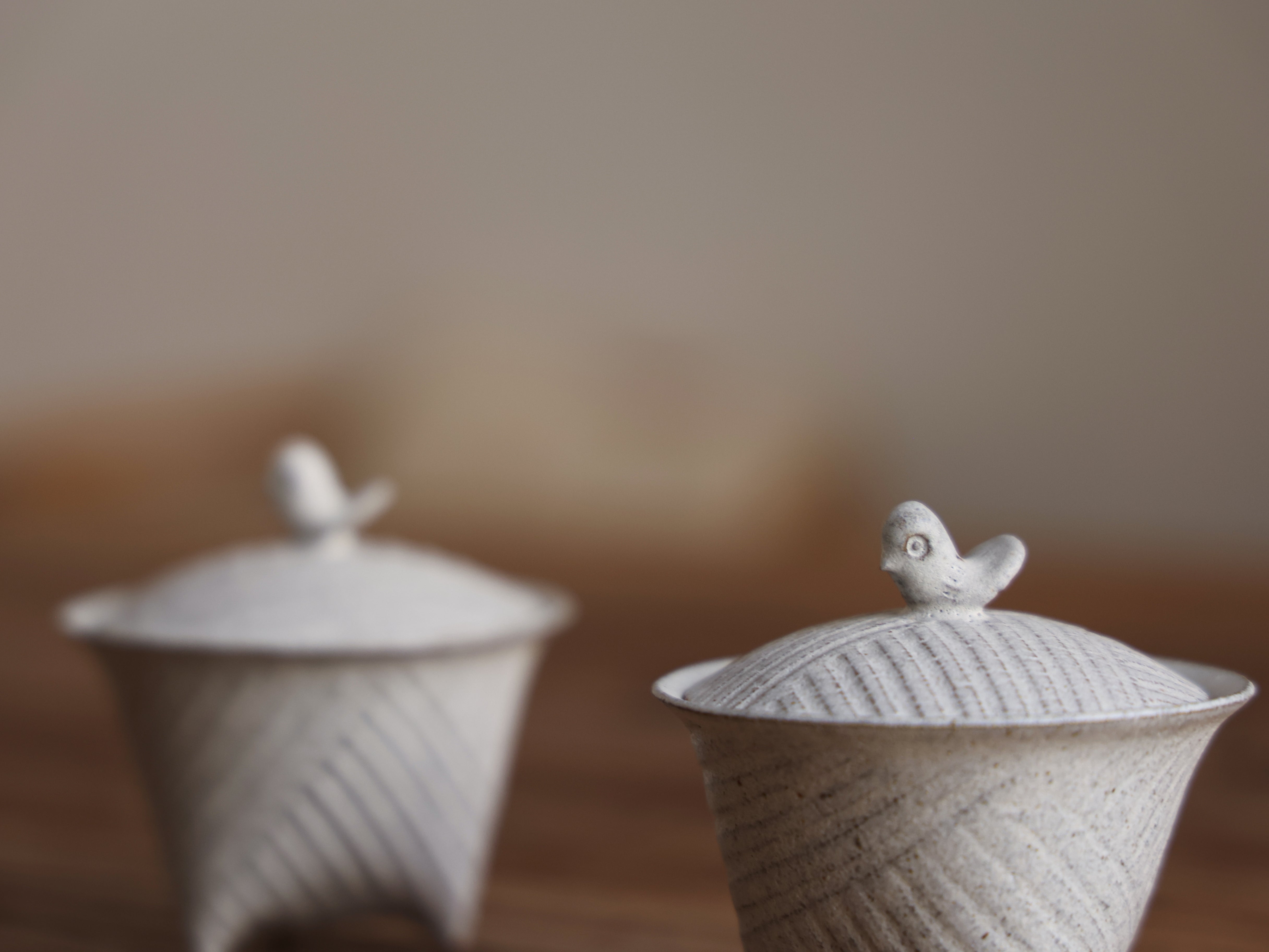 Bird & three-legged Gaiwan