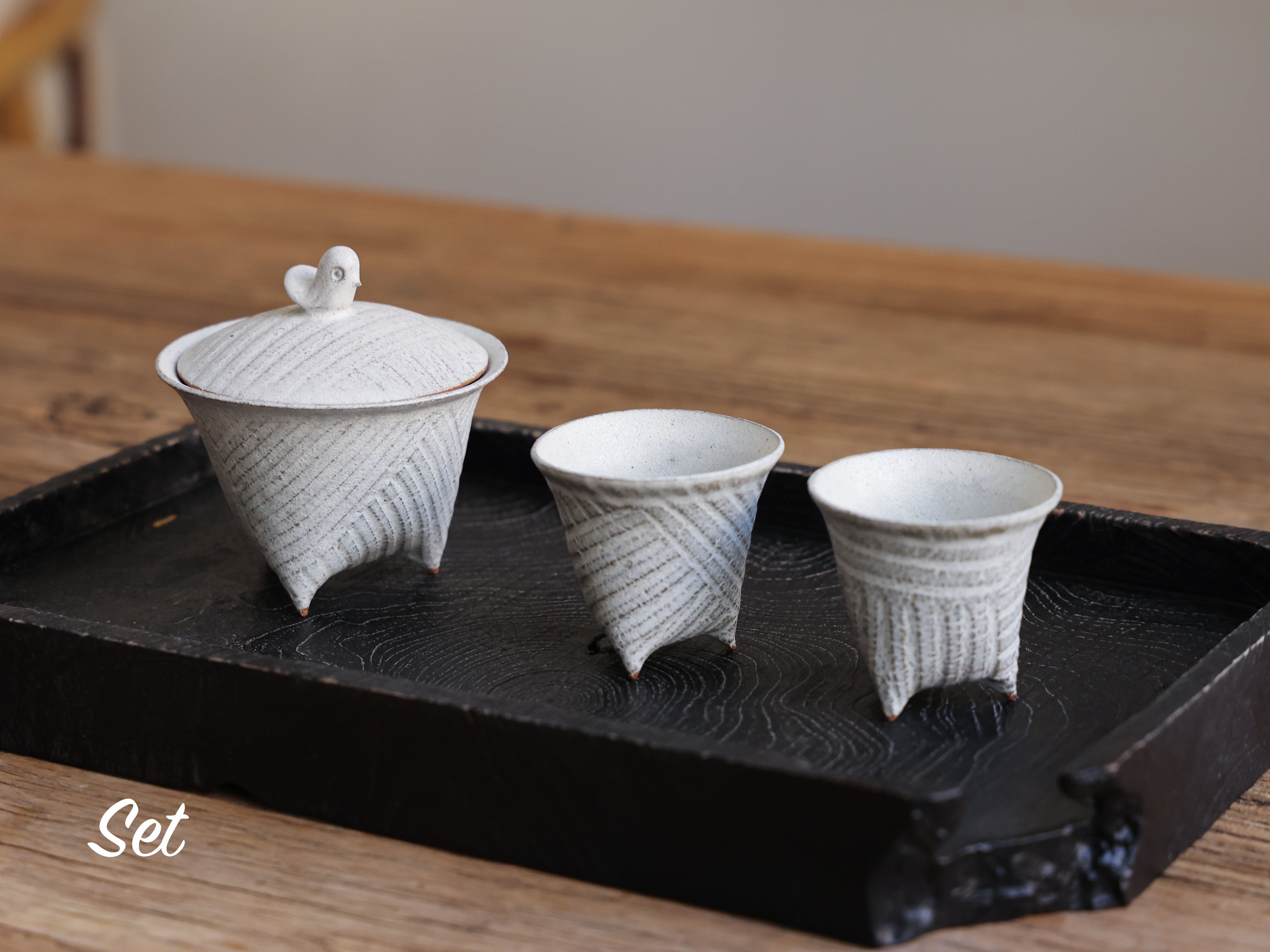 Bird & three-legged Gaiwan