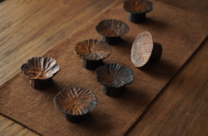 Hand-carved Flower Lid Holder