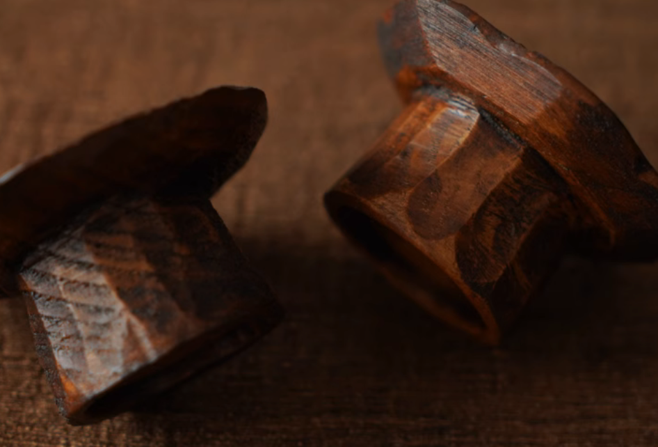 Hand-carved Flower Lid Holder