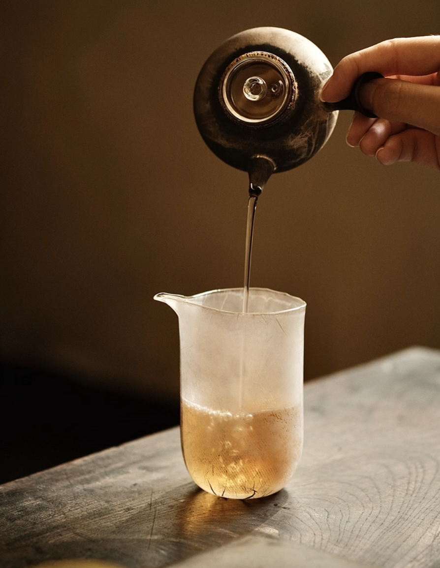 [Qin] Handblown Frost Glass Faircup- Tall