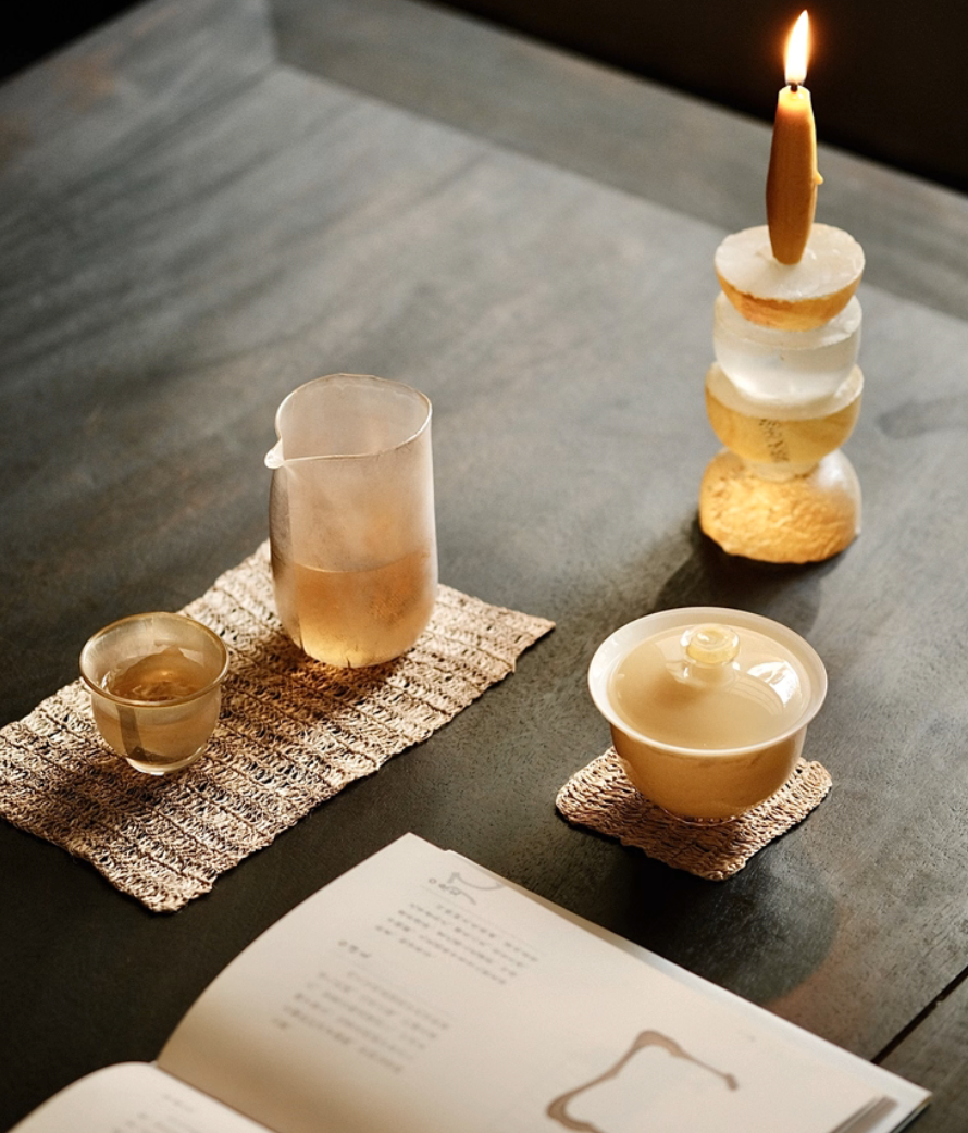 [Qin] Handblown Frost Glass Faircup- Tall