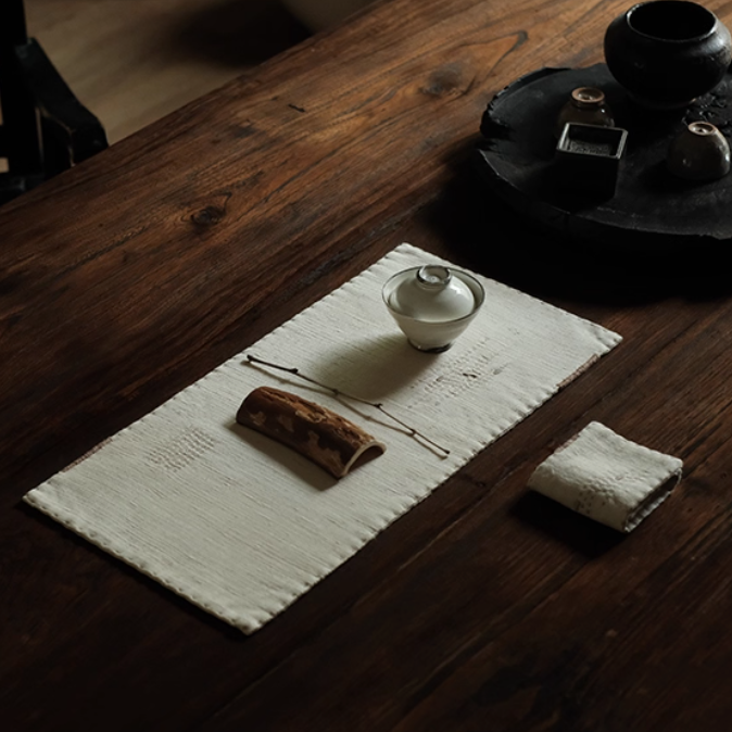 Hand-embroidered Tea Mate - Rectangle