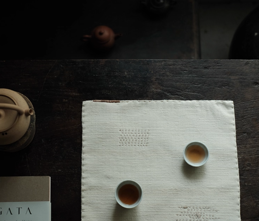 Hand-embroidered Tea Mate -Square