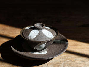 White Brush Gaiwan (with a saucer)