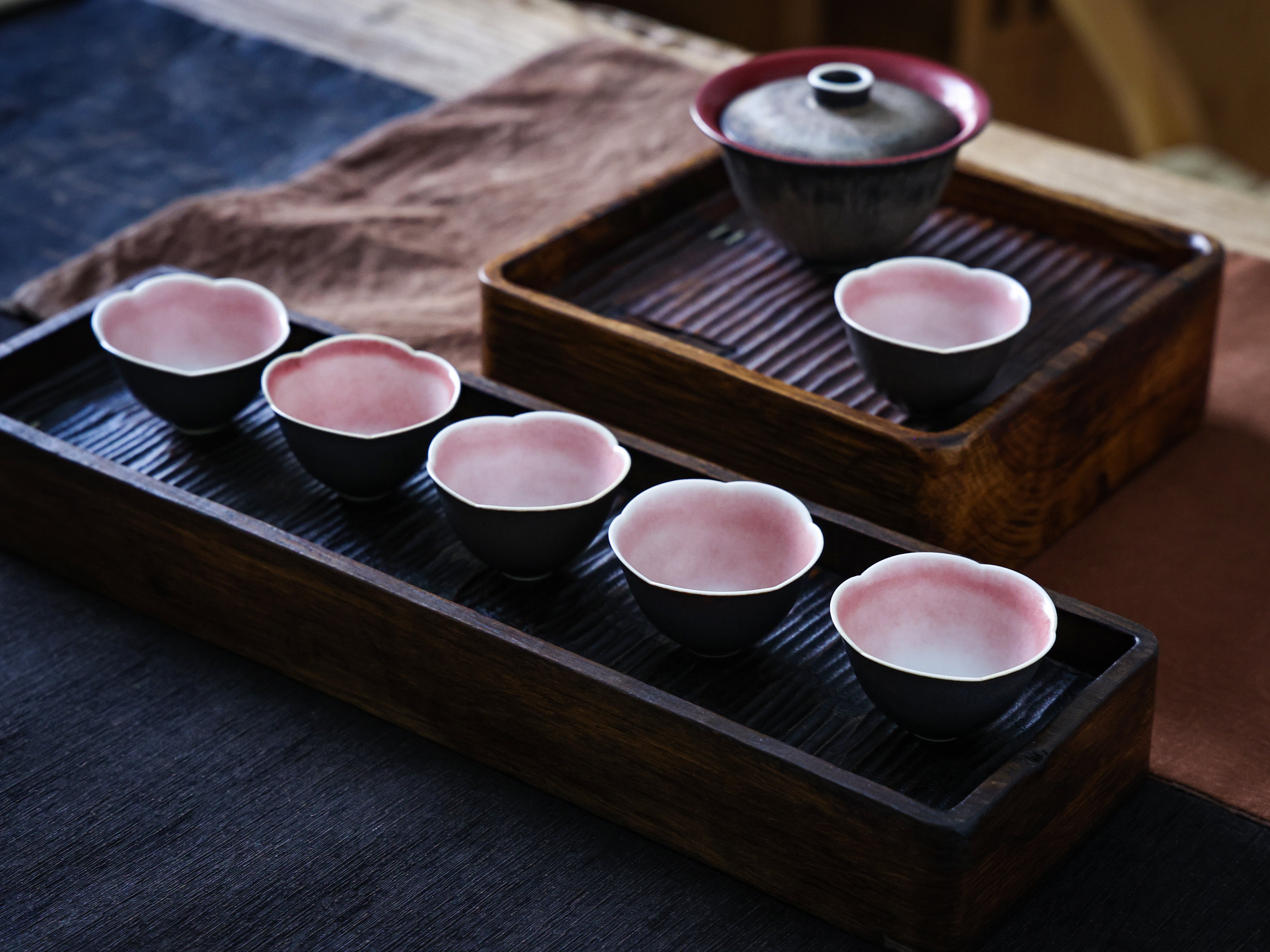 Hand-carved Stripes Wooden Tray