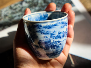 Handpainted Qinghua Carriage Teacup