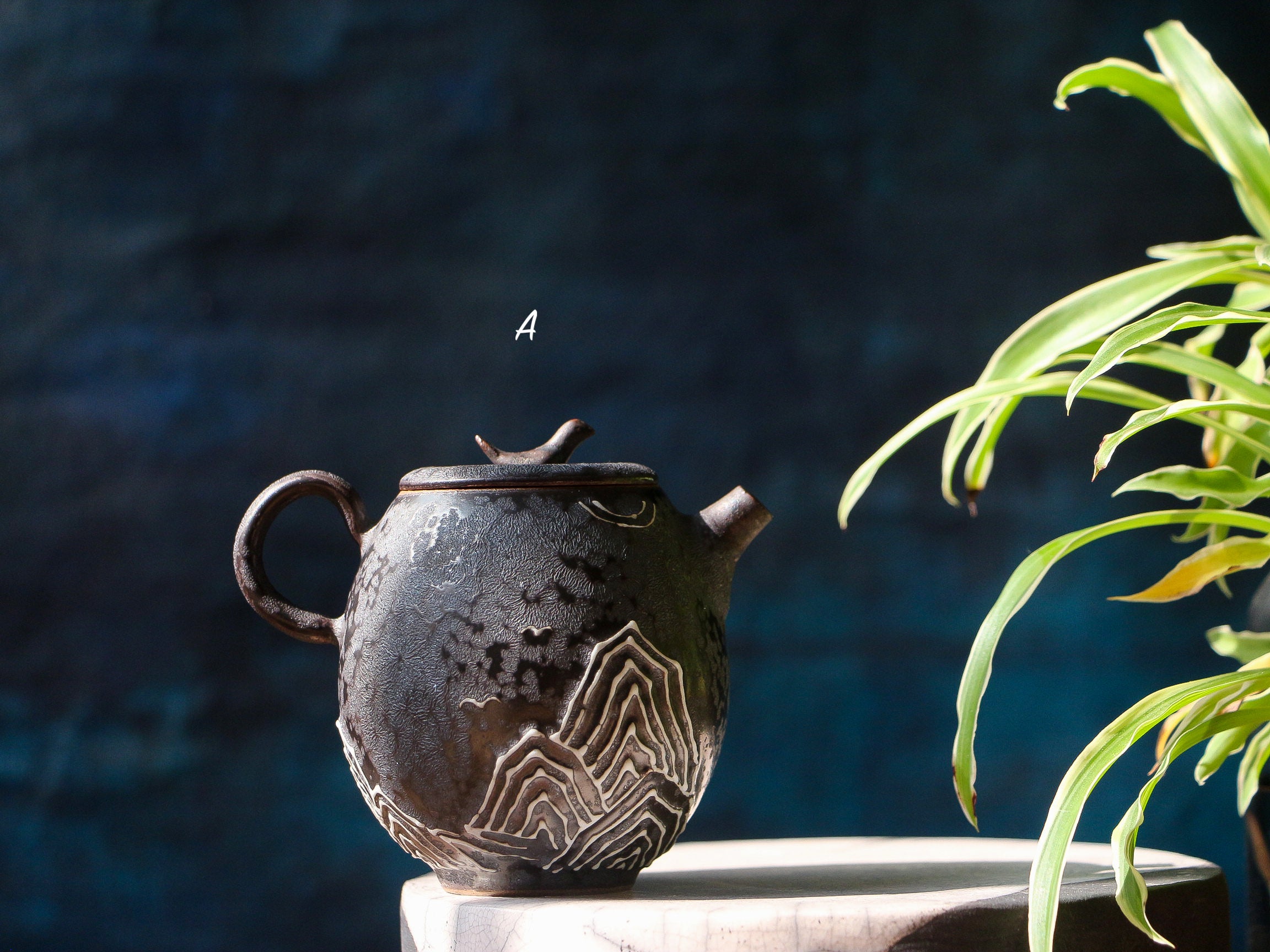 Mountain Embossed Teapot