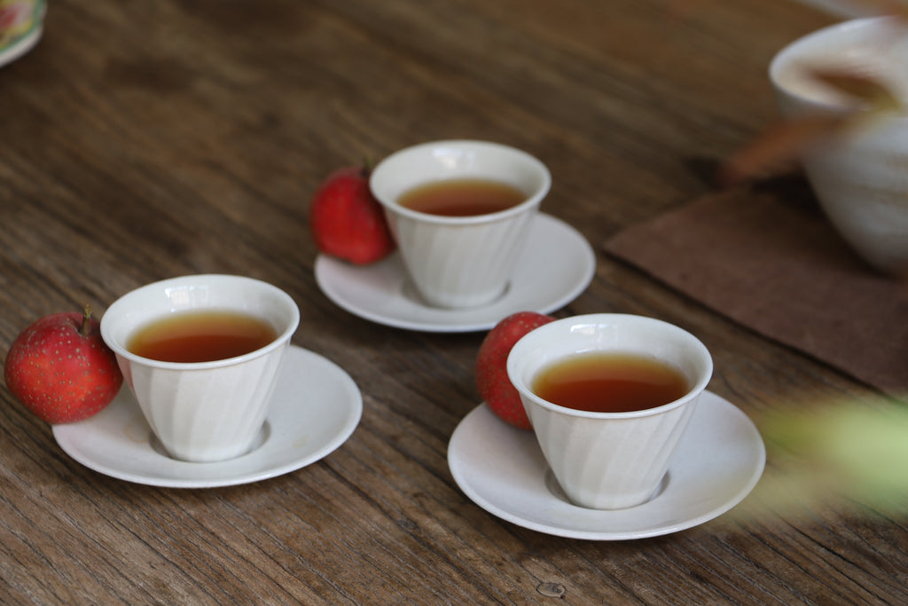 FAFA off-white teacup (with coaster)